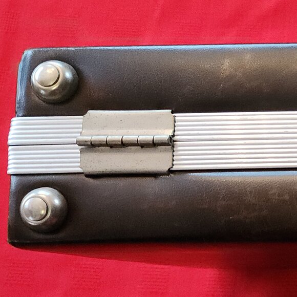 BMI BEAUX MERZON INC CASSETTE TAPE CARRYING/STORAGE CASE FAUX LEATHER HOLDS 30 - Picture 10 of 16